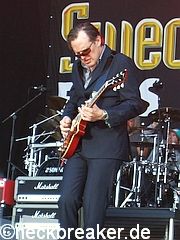 live 20140606 0101 joebonamassa