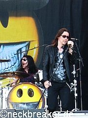 live 20150604 0202 slash