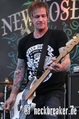 live 20180519 0301 thenewroses