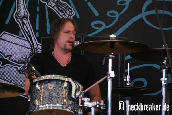 live 20180519 0302 thenewroses