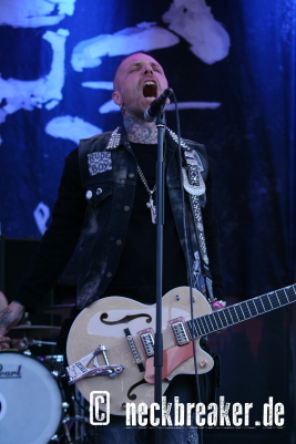 live 20180520 0602 backyardbabies