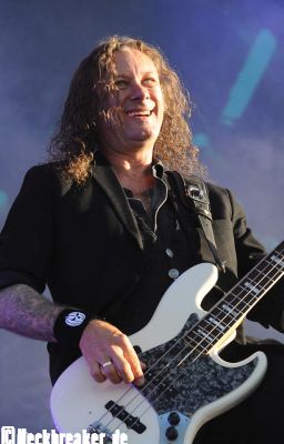 live 20180607 0404 helloween