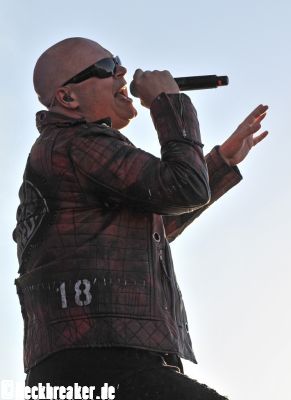 live 20180607 0408 helloween