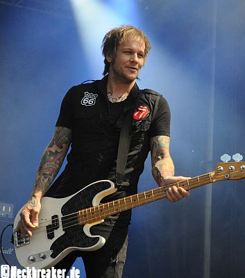 live 20180609 0104 thenewroses