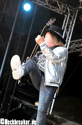 live 20180609 0201 slade