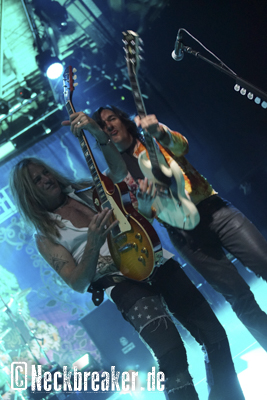 live 20220623 0219 thedeaddaisies