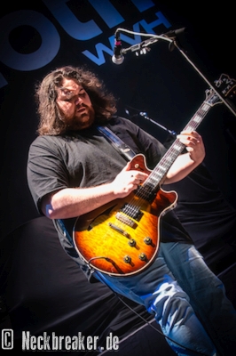 live 20221109 0101 MammothWVH