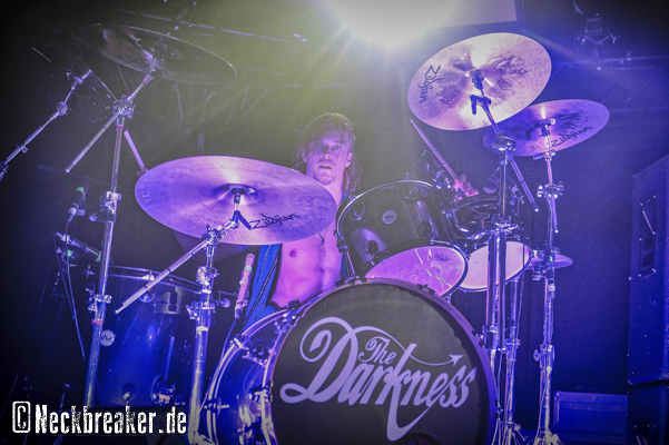 live 20231118 0203 thedarkness 33939
