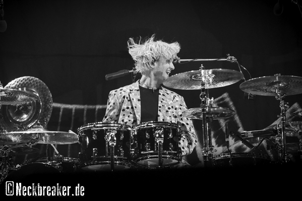 live 20230612 0211 halestorm